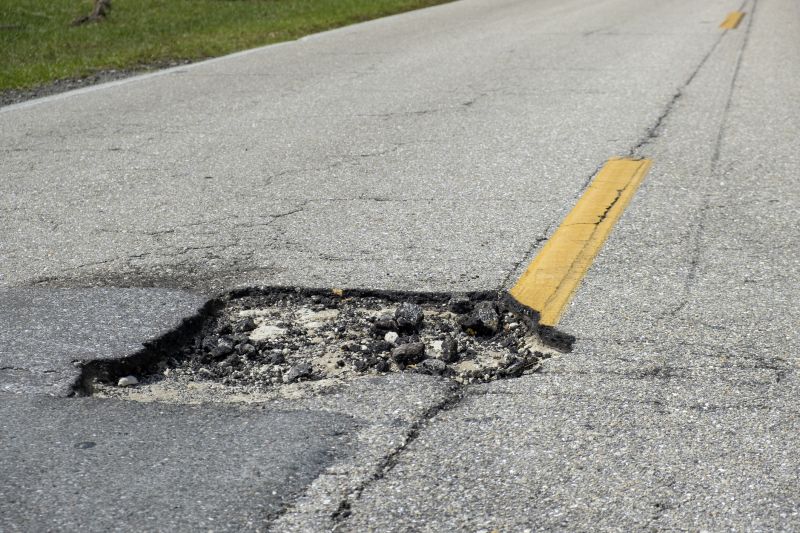 Asphalt Pothole Filling in Savannah, GA
